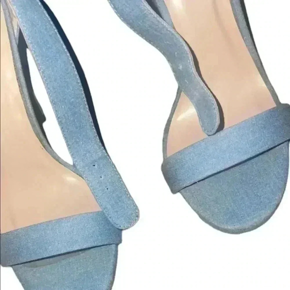 Super Cute Ankle Strap High Heel Sandals ⬇️PRICE DROP⬇️. - Picture 2 of 8